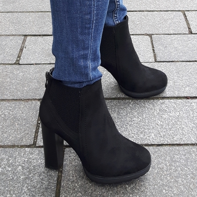 Chelsea boots suede look met hak en profielzool | Chelsea Chelsea boots suede look met hak en profielzool | Chelsea