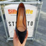 2217-10-179 – glossy pumps zwart met hak vizzano (2)