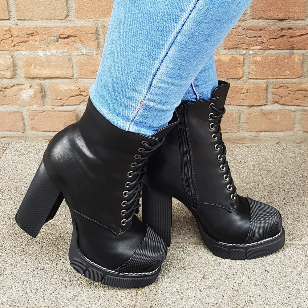 Stoere boots met een hoge hak 🍂 10 toppers onder de € 50,-!