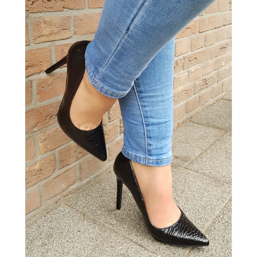 Low cut kroko print pumps met naaldhak | Silhouette
