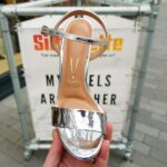 2725-98-005 – zilveren open sandaal met brede hak (3)