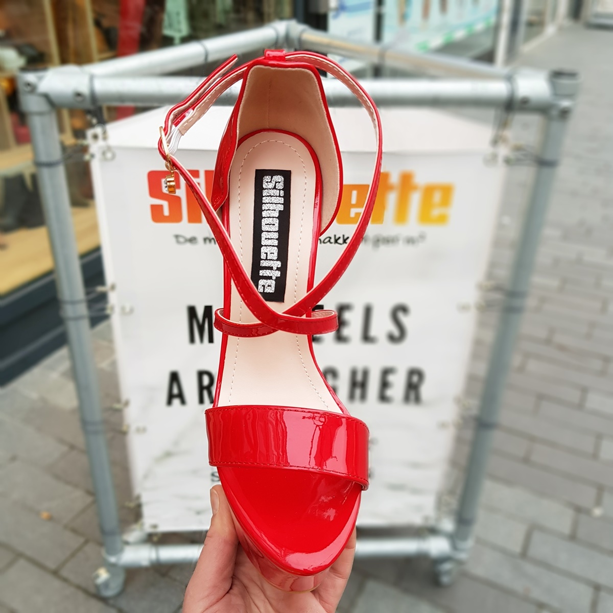 Esprit Dor Sandal Enkelriempje in het Rood Dames Schoenen voor voor Hakken voor Plateauhakken en pumps 
