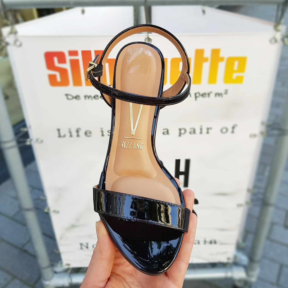 Zwarte lak sandalen met lage blokhak Vizzano | Sandalen in zwart lak met bredere hak