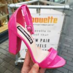 2775-64-008 – Fel roze sandalen met hoge hak – Fel roze sandalen met hoge blokhak (2)