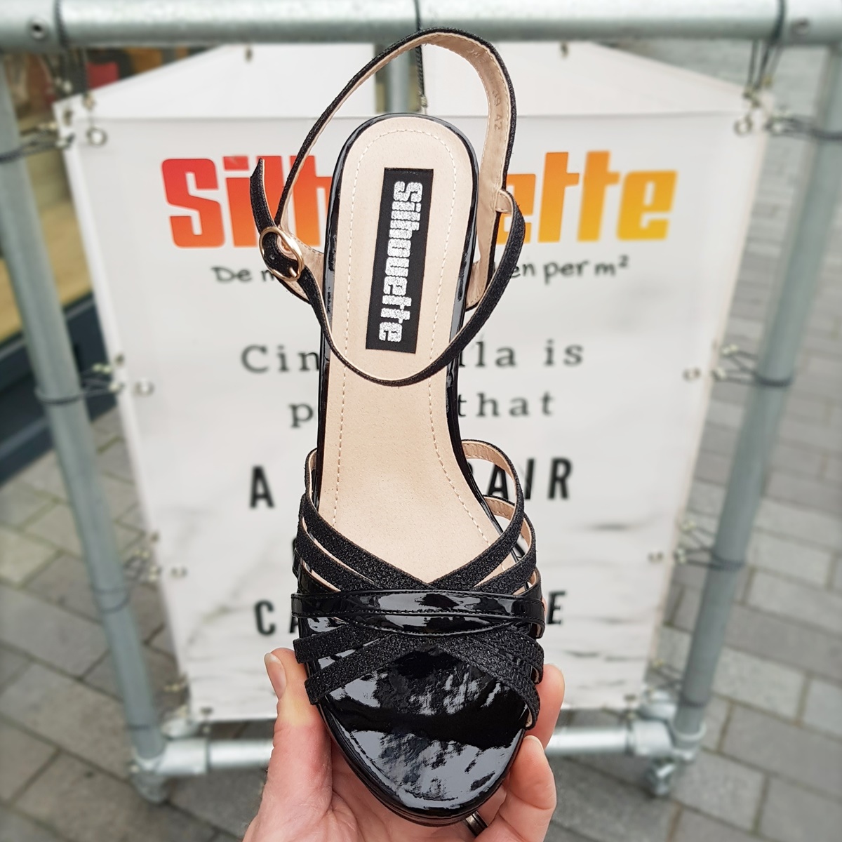 Onmiddellijk diefstal ring Zwarte sandalen met hak maat 42 43 | Silhouette