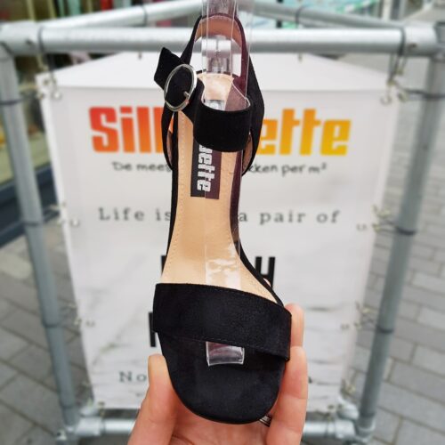 Zwarte sandalen met stevige hak en bandje | Zwarte open schoentjes met stevige hak