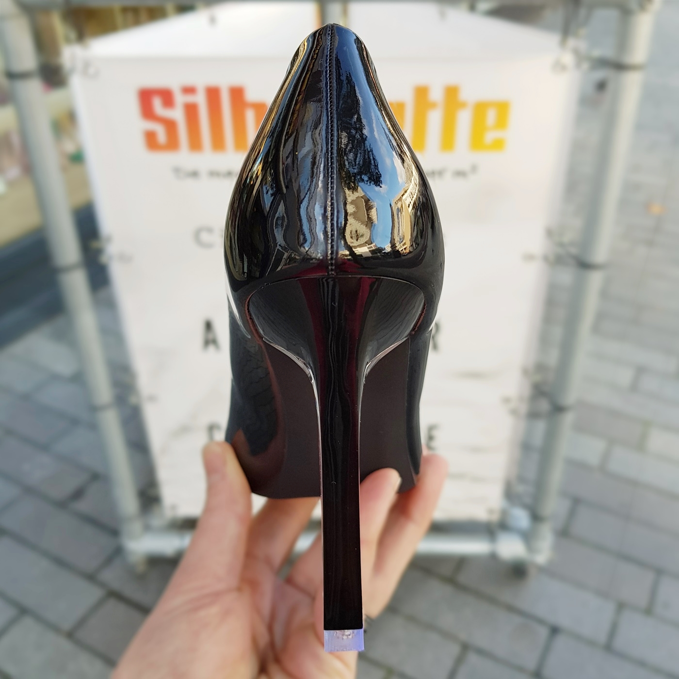 Zwarte pumps met sneaky blokhak | Silhouette | Hoge hakken