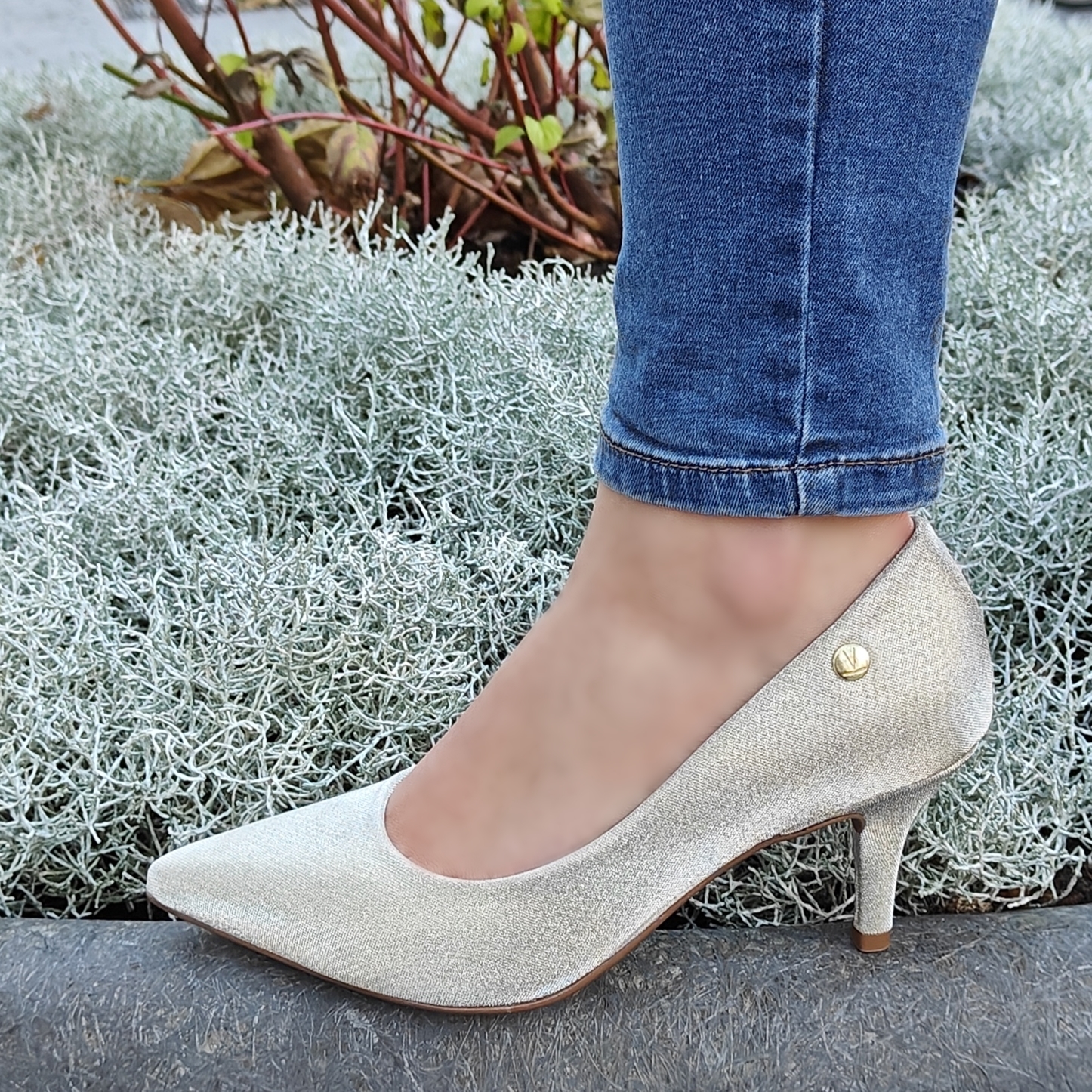 Comfortabele gouden glitterpumps met lage hak | Gouden pump met glitter en lage hak