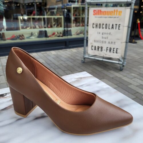 Comfortabele bruine pumps met 7 cm blokhak | Bruine blokhakken met 7 cm hak