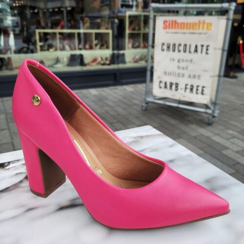 Blokhak pumps