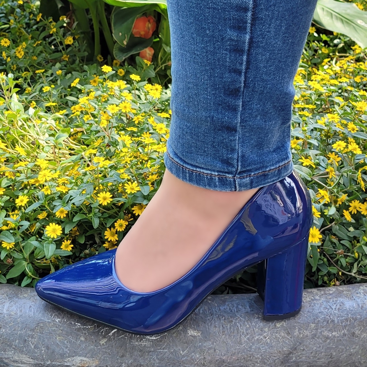 Blauwe blokhak pumps met 8 cm hak | Blauwe lak pumps met brede hak