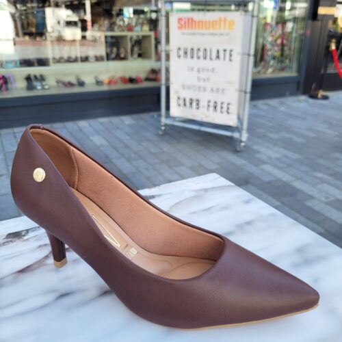 Donkerbruine pumps met hakje