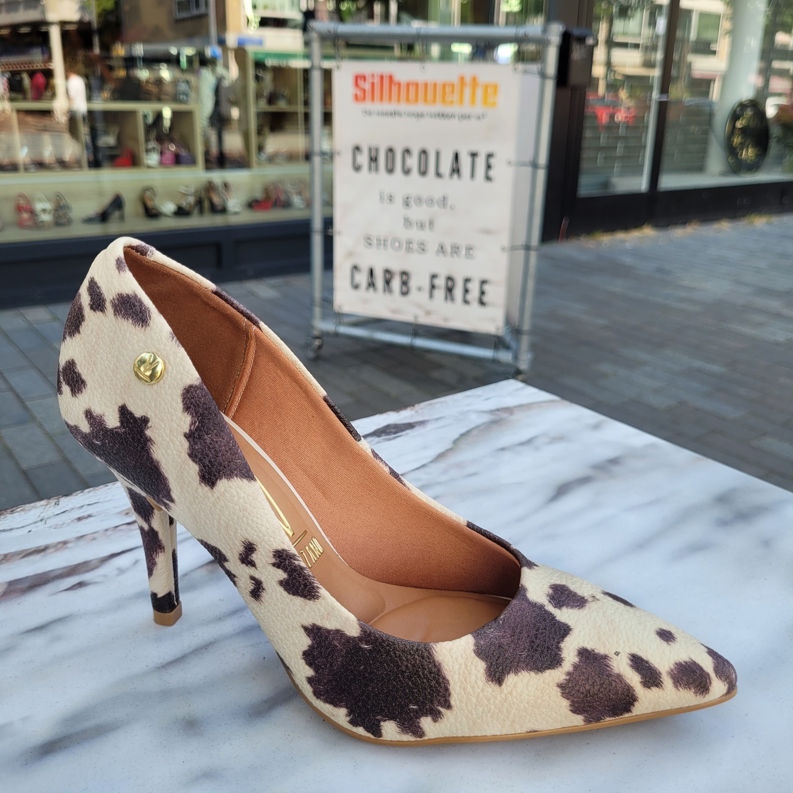Pumps met koeienprint en naaldhak van Vizzano | Koeienprint pumps met hoge hak