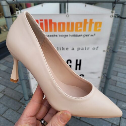 Beige pumps in kleine maat met 7 cm hak | Beige dichte pumps voor kleine voeten