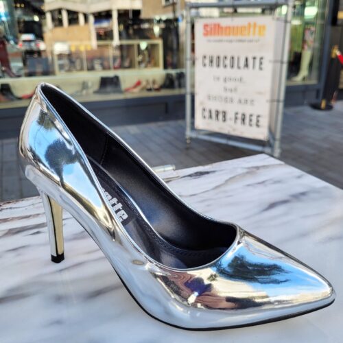 Gouden metallic pumps met hak | Zilveren dichte pumps met hak voor smalle voeten | Zilveren metallic pumps met hak