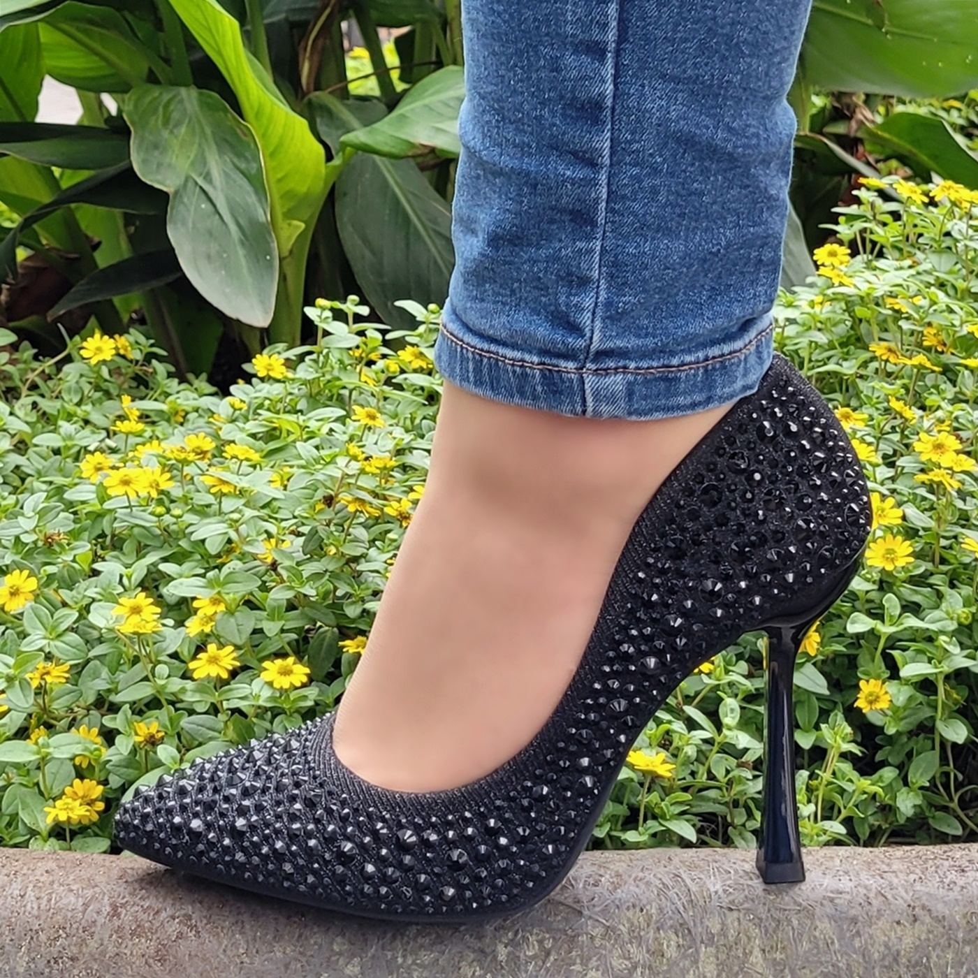 Zwarte pumps met glitters en strass | Zwarte hoge hakken met steentjes