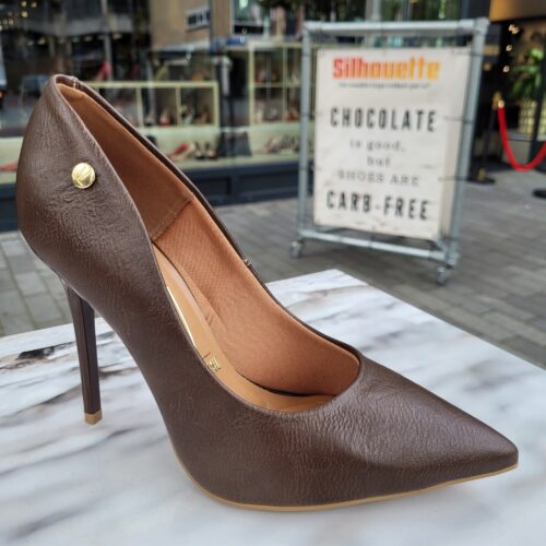 Donkerbruine pumps met hoge naaldhak van Vizzano | Donkerbruine pumps met 10 cm hak