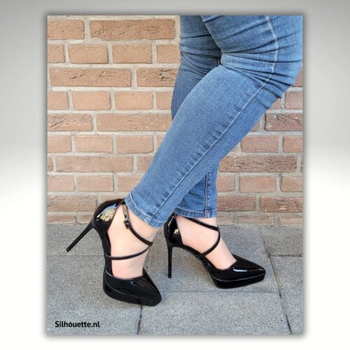 Zwarte platformpumps met kruisbandjes | Zwarte hakken met gekruiste bandjes en plateau