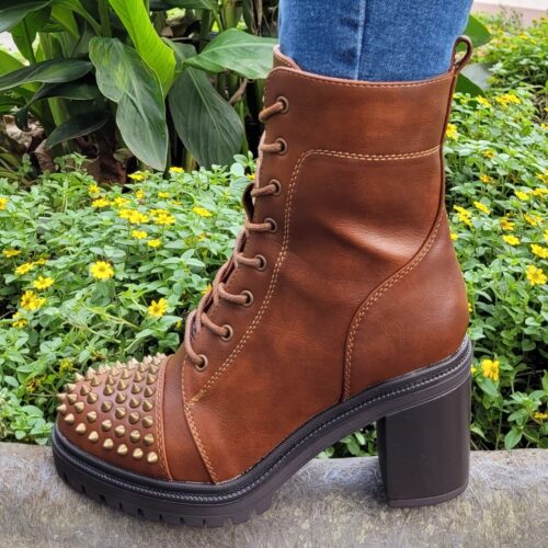 Bruine bikerboots met spikes en blokhak | Bruine enkellaarzen met studs