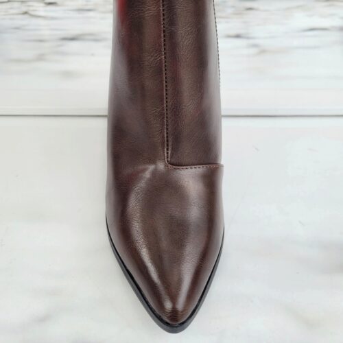 Donkerbruine korte laarsjes met brede hak | Bruine laarsjes met blokhak