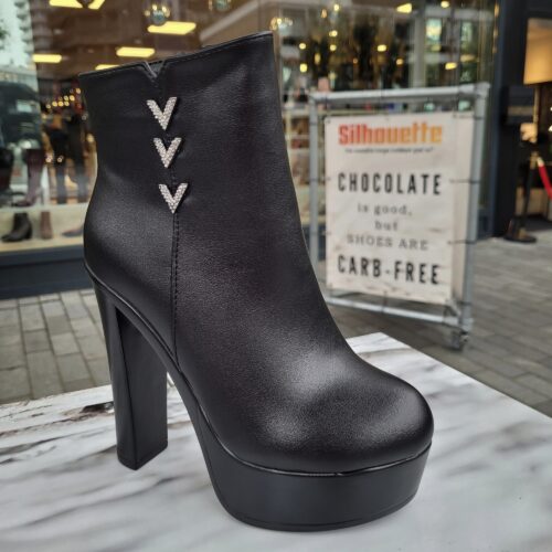 Enkellaarsjes met plateau voor kleine voeten | Zwarte platformlaarsjes in kleine maten