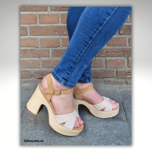 Zomerse sandaal met stevige hak in naturelkleuren | Bruine zomersandalen met brede hak