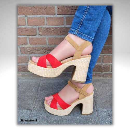 Rode zomerse sandaal met stevige hak | Sandalen met hak in Ibiza-stijl in rood