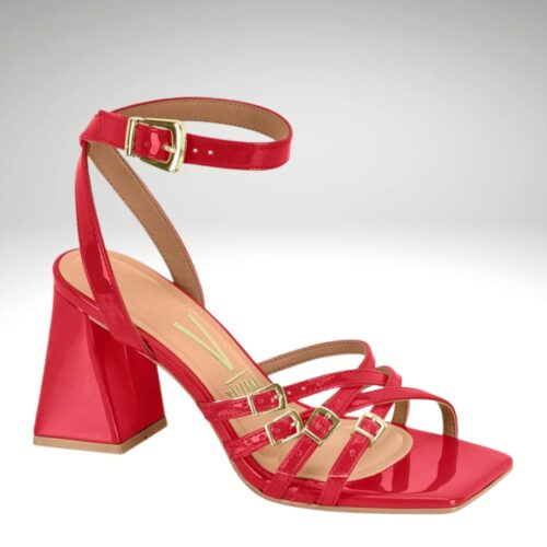 Comfortabele rode open hakken | Rode Vizzano sandalen met blokhak | Rode blokhak sandaaltjes met bandjes | Rode blokhakken voor smalle voeten | Rode blokhakken voor bredere voeten