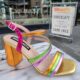 2725-99-012 - Gekleurde sandalen met blokhak en bandjes - Multicolour sandalen met brede hak en bandjes