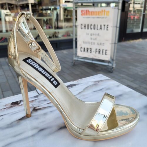 Spiegelende gouden sandalen met hoge hakken | Metallic gouden sandalen met hoge naaldhak