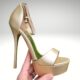 Gouden high heels met smal enkelbandje | Gouden killerheels met plateau en bandje