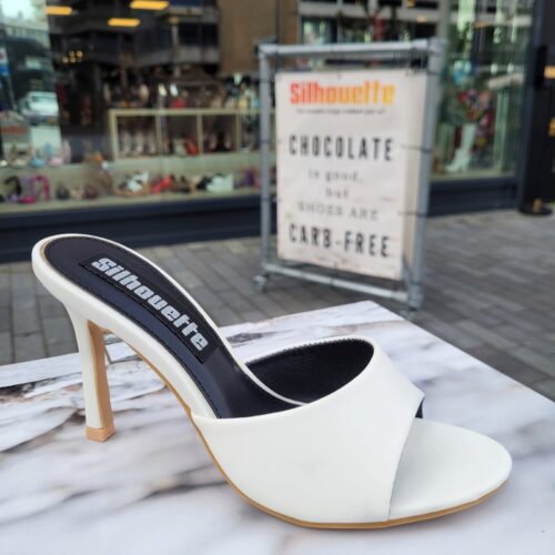 Witte slippers met hoge hakken | Silhouette