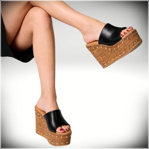Zwarte sleehakslippers met dikke zool | Silhouette